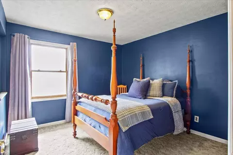 Bedroom - 7400 Grayson Dr, Springfield, OH 45502 photo 2 of 4