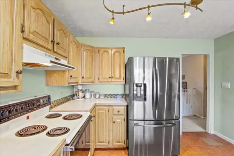 Kitchen - 7400 Grayson Dr, Springfield, OH 45502 photo 4 of 4
