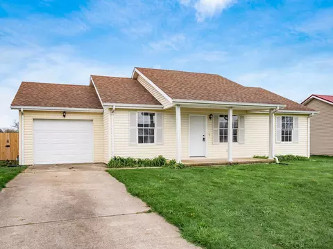 101 E Concord Ln, Bloomingburg, OH 43106