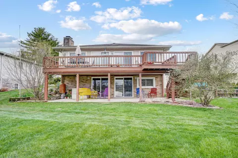 2341 Pawnee Dr, London, OH 43140