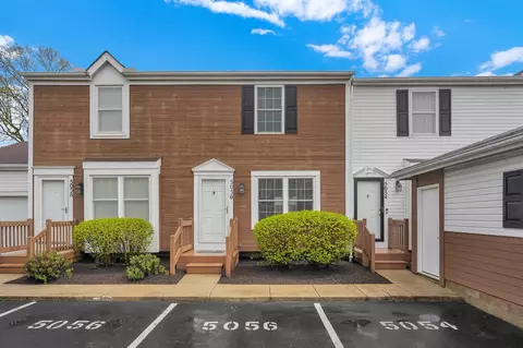 5056 Stoneybrook Blvd #4B, Hilliard, OH 43026