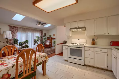 Kitchen - 4094 Pathfield Dr, Columbus, OH 43230 photo 1 of 3