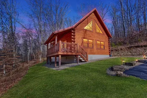15930 Pleasant Valley Rd, Logan, OH 43138