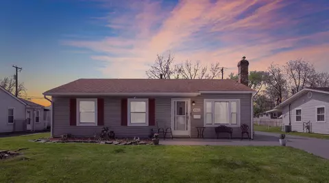 4965 Meadowbrook Dr, Columbus, OH 43207