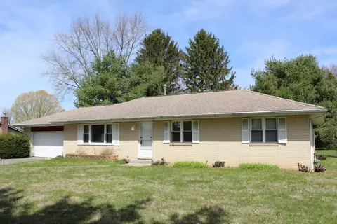 126 Blacks Rd, Pataskala, OH 43062