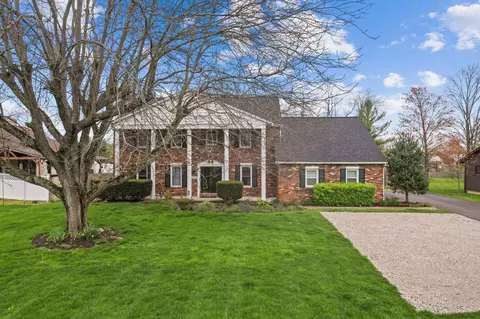 4256 Heather Louise Ct, Grove City, OH 43123