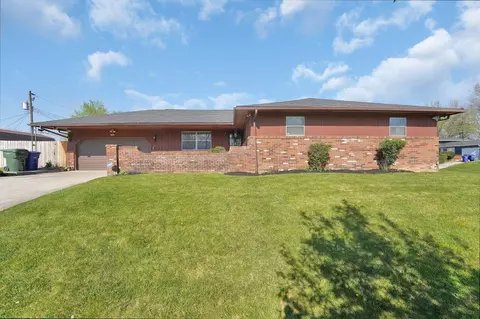 3867 Bernard Pl, Columbus, OH 43224
