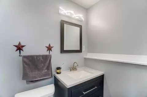Bath - 659 Dovalon Pl, Galloway, OH 43119 photo 4 of 4