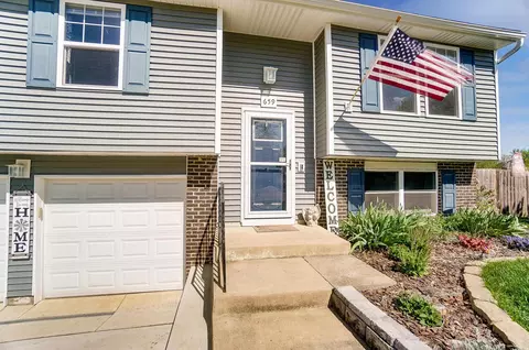 Exterior - 659 Dovalon Pl, Galloway, OH 43119 photo 2 of 12