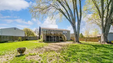 Exterior - 659 Dovalon Pl, Galloway, OH 43119 photo 5 of 12
