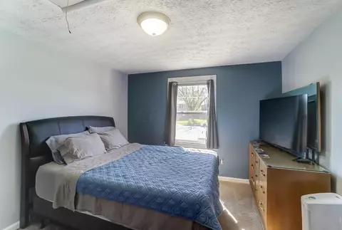 Bedroom - 659 Dovalon Pl, Galloway, OH 43119 photo 6 of 8