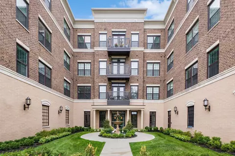 1670 E Broad St #207, Columbus, OH 43203