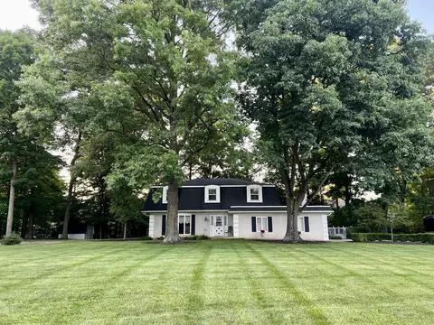 5241 Hawthorne Valley Dr, Westerville, OH 43082