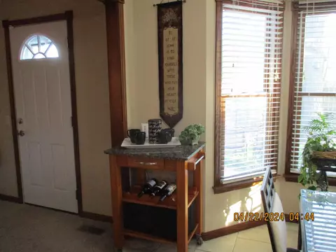 Living - 1423 Eagle Links Dr, Marion, OH 43302 photo 5 of 5