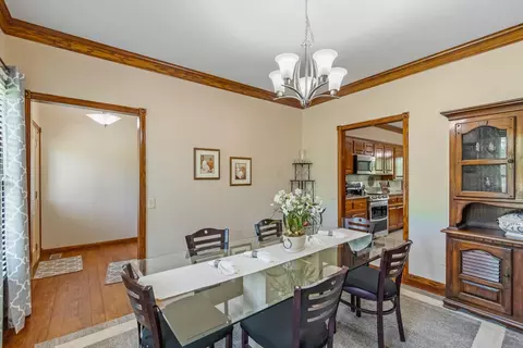 Dining - 1423 Eagle Links Dr, Marion, OH 43302 photo 1 of 2