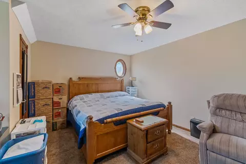 Bedroom - 1423 Eagle Links Dr, Marion, OH 43302 photo 4 of 7