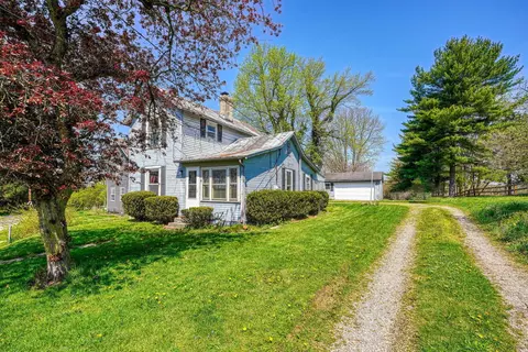 292 N Buena Vista St, Newark, OH 43055