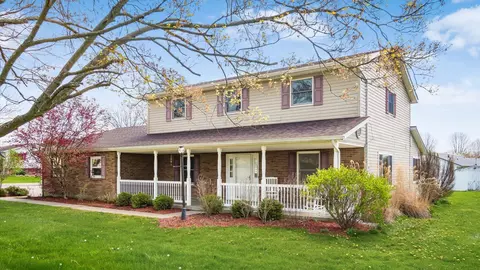 2650 Vista View Dr, Nashport, OH 43830