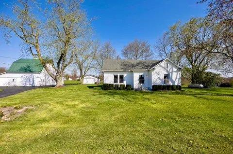 12295 Green St, Middleburg, OH 43336