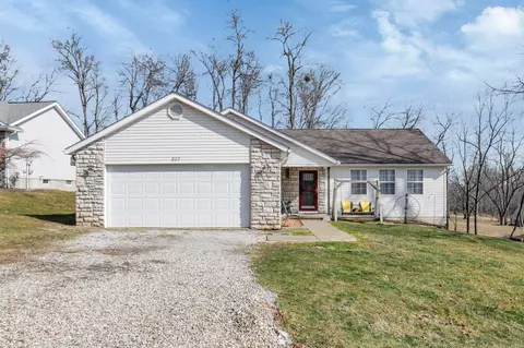 807 Daffodil Dr, Howard, OH 43028