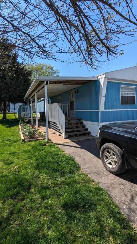 144 Oak Mnr, South Bloomfield, OH 43103