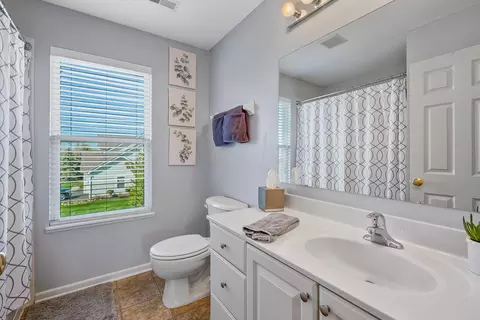 Bath - 7198 Springview Ln, Dublin, OH 43016 photo 5 of 5