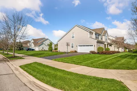 Exterior - 7198 Springview Ln, Dublin, OH 43016 photo 5 of 7