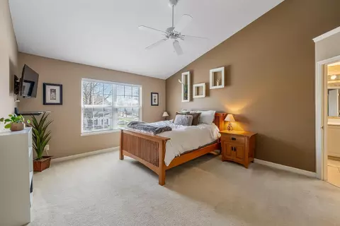 Bedroom - 7198 Springview Ln, Dublin, OH 43016 photo 1 of 6