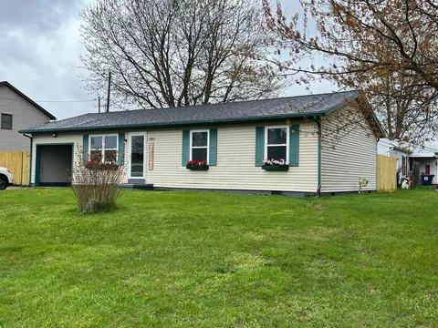 101 Christopher Dr, Hebron, OH 43025