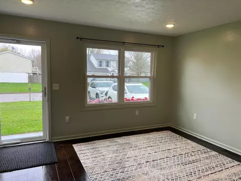 101 Christopher Dr, Hebron, OH 43025 photo 3