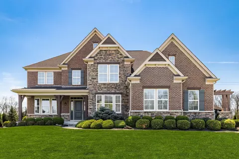 1595 Shale Run Dr, Delaware, OH 43015