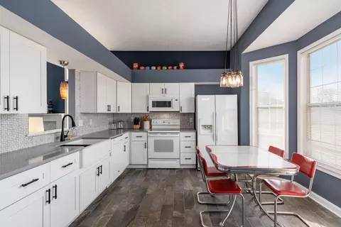 Kitchen - 1928 Diamondback Dr, Powell, OH 43065 photo 1 of 2