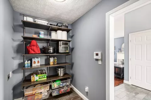 Kitchen - 1928 Diamondback Dr, Powell, OH 43065 photo 2 of 2