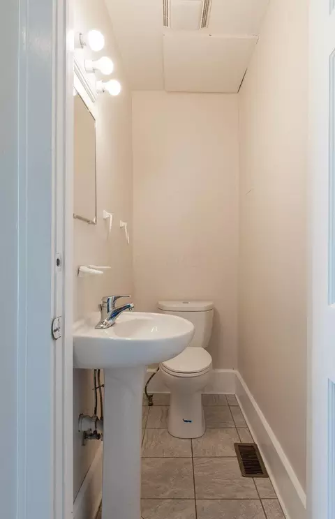 Bath - 78-80 E 4th Ave, Columbus, OH 43201 photo 3 of 3