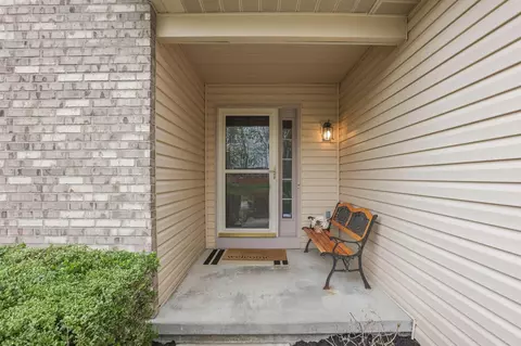 Exterior - 160 Shawnee Loop N, Pataskala, OH 43062 photo 6 of 22