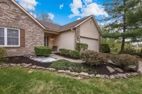 Exterior - 160 Shawnee Loop N, Pataskala, OH 43062 photo 5 of 22