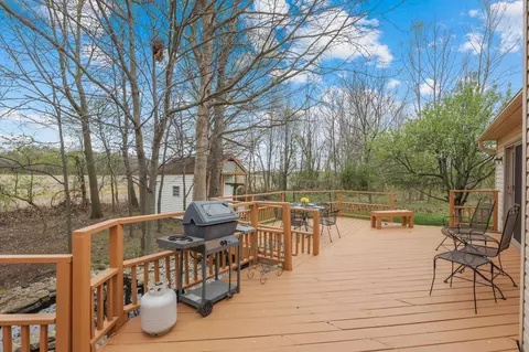 Exterior - 160 Shawnee Loop N, Pataskala, OH 43062 photo 16 of 22