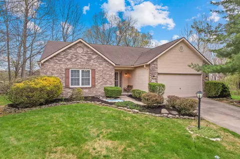 Exterior - 160 Shawnee Loop N, Pataskala, OH 43062 photo 2 of 22