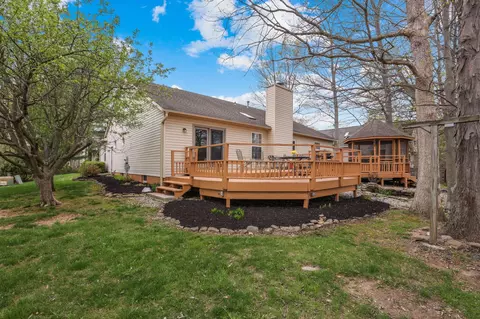 Exterior - 160 Shawnee Loop N, Pataskala, OH 43062 photo 11 of 22