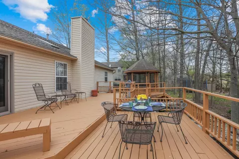 Exterior - 160 Shawnee Loop N, Pataskala, OH 43062 photo 13 of 22