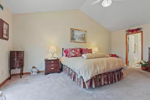 Bedroom - 160 Shawnee Loop N, Pataskala, OH 43062 photo 3 of 6