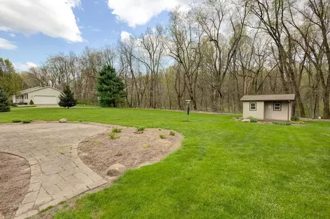 Exterior - 14389 Eldon Dr, Mount Vernon, OH 43050 photo 5 of 9