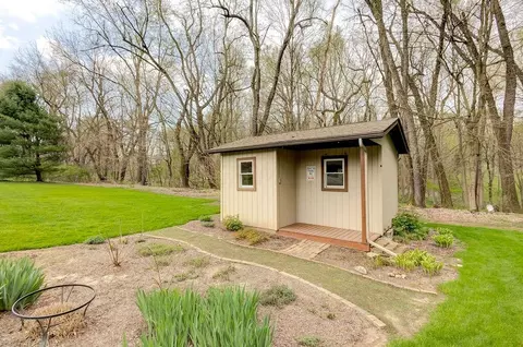 Exterior - 14389 Eldon Dr, Mount Vernon, OH 43050 photo 7 of 9