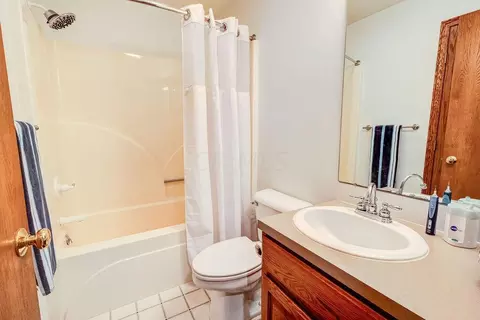 Bath - 14389 Eldon Dr, Mount Vernon, OH 43050 photo 2 of 2
