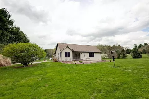 Exterior - 14389 Eldon Dr, Mount Vernon, OH 43050 photo 8 of 9