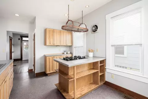 Kitchen - 188 E Maynard Ave, Columbus, OH 43202 photo 2 of 8