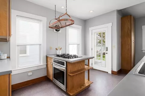 Kitchen - 188 E Maynard Ave, Columbus, OH 43202 photo 5 of 8