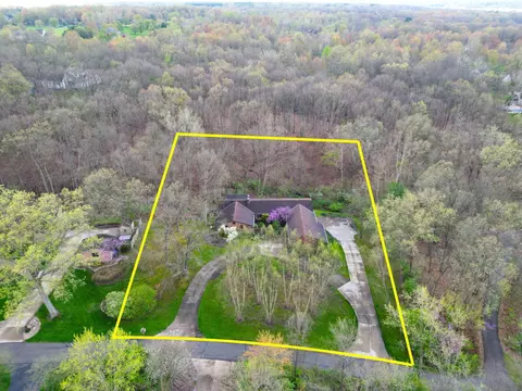 9330 White Oak Ln, Westerville, OH 43082