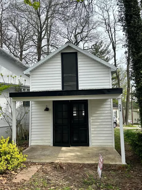 22 1st St, Lancaster, OH 43130
