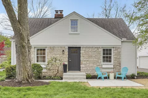 2203 Ridgeview Rd, Columbus, OH 43221